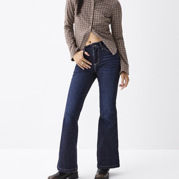 Wrangler Bespoke High Rise Flare Jean Madilyn - Picture 1 of 6